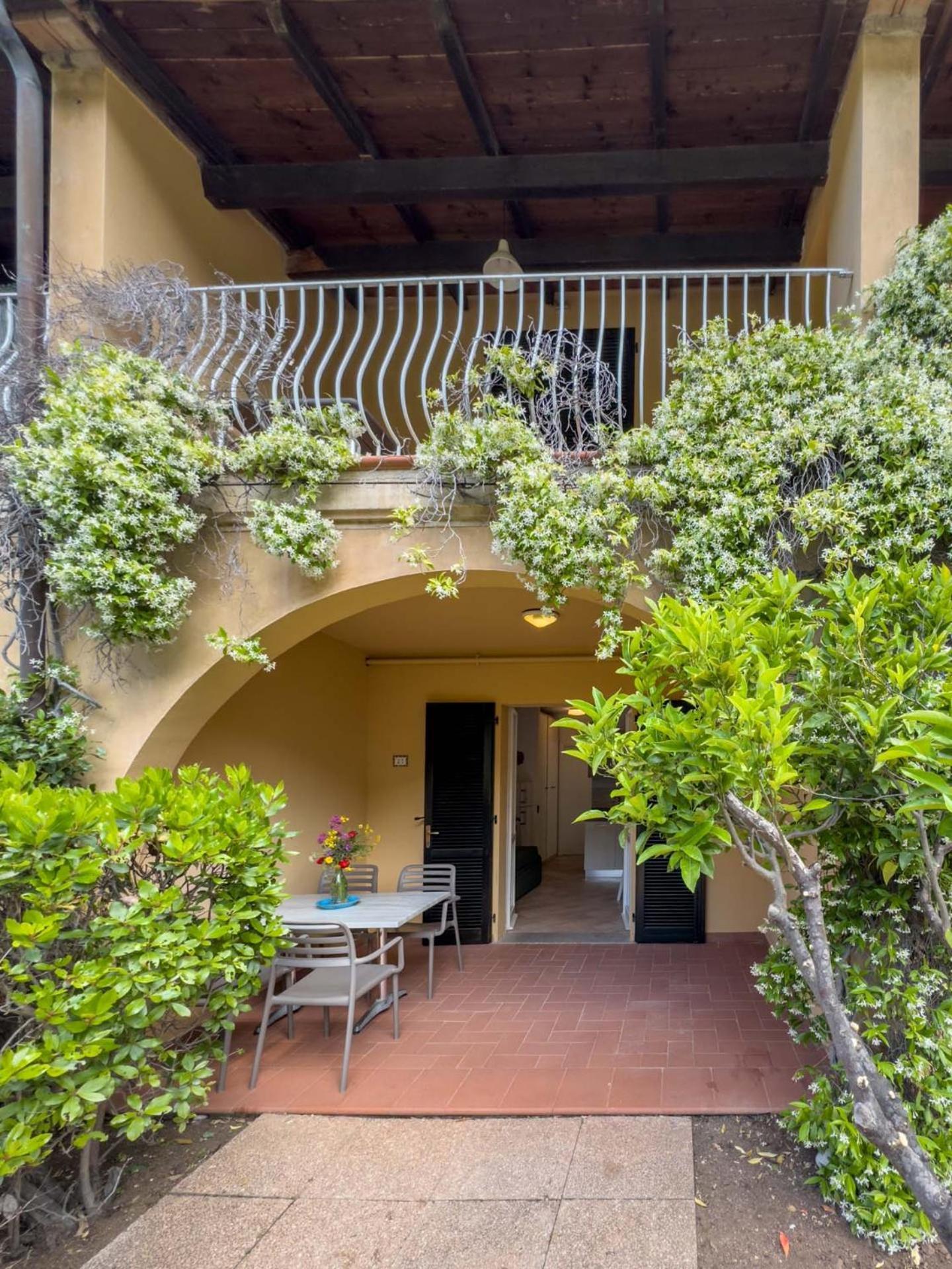 Appartamenti Stefania A Borgo Alloro Casa Castagno Exterior photo